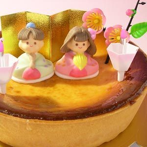 54-4-9）ひな祭り　濃厚ベイクドチーズケーキ 　おひな様ケーキ　17㎝.jpg